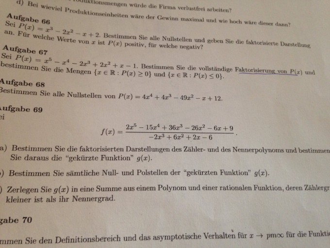 Zähler- und Nennerpolynom von f(x)=(2x^5 - 15x^4+ …)/(-2x^3 + 6x^2+ 2x-6) in